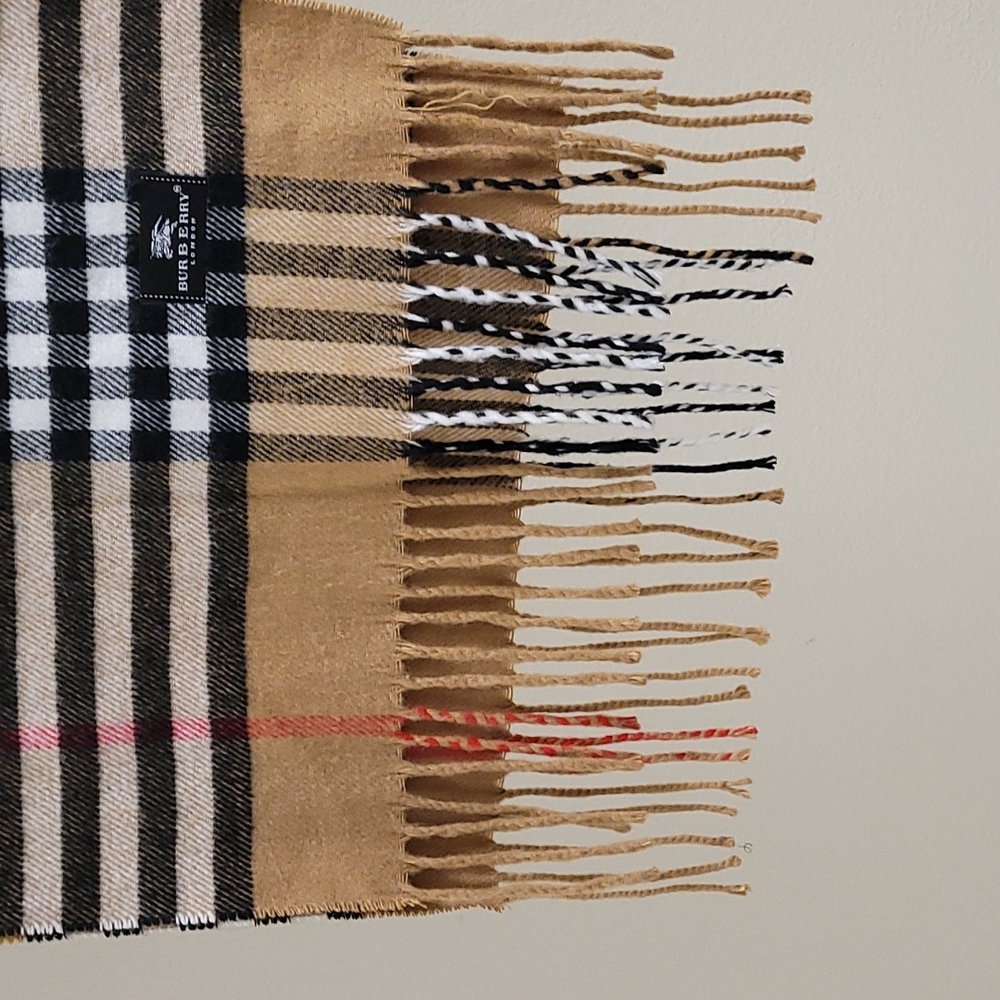 Burberry Scarf - Picture 2 of 6